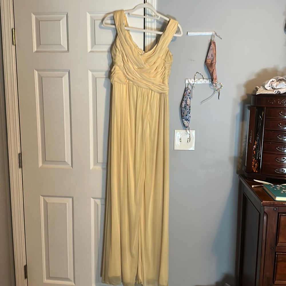 Brand new yellow bridesmaid dress! Perfect condition. Worn once.